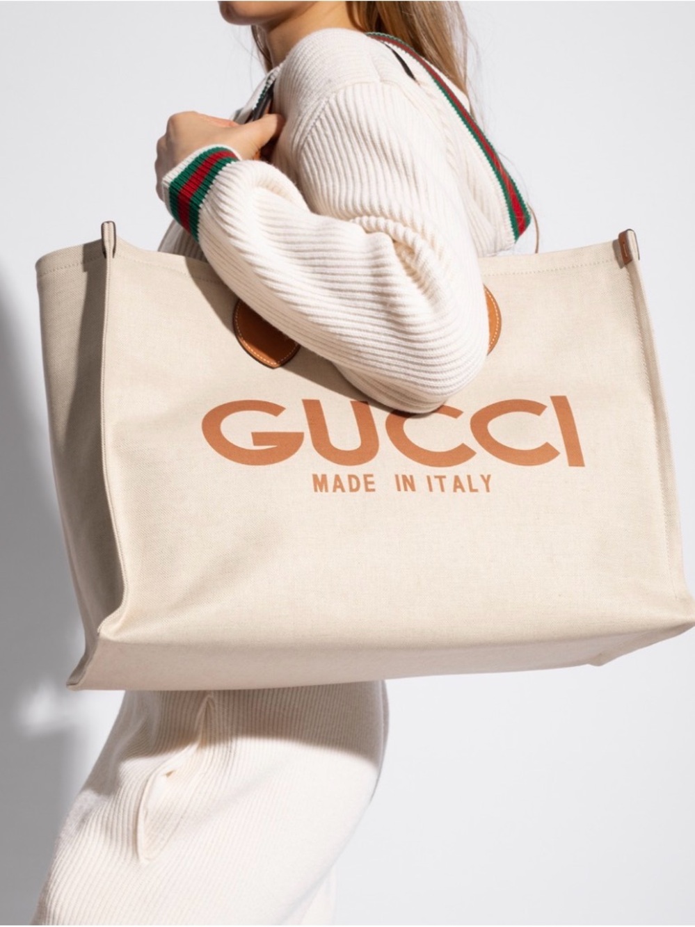 GUCCI
Canvas Calfskin Logo Maxi Tote Bag Beige Light Brown NWT